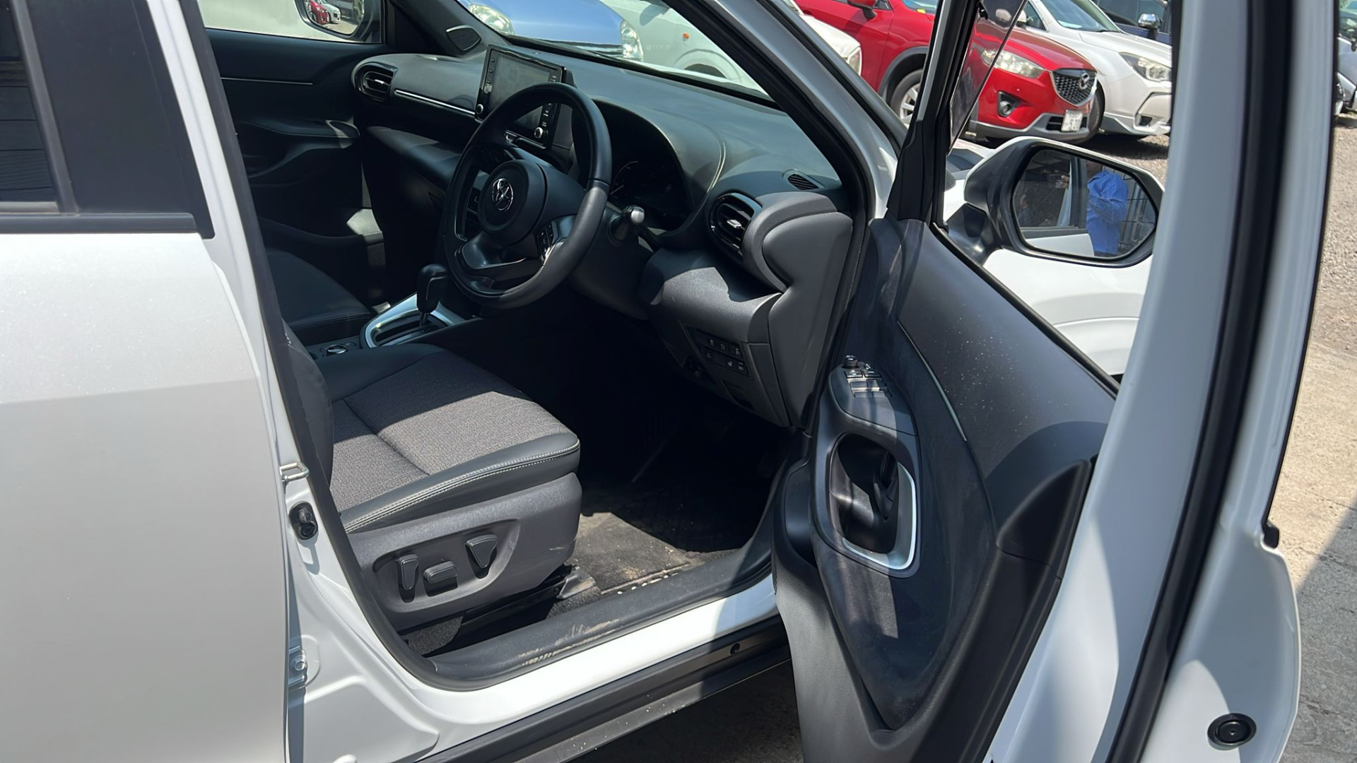 2023 TOYOTA YARIS CROSS
