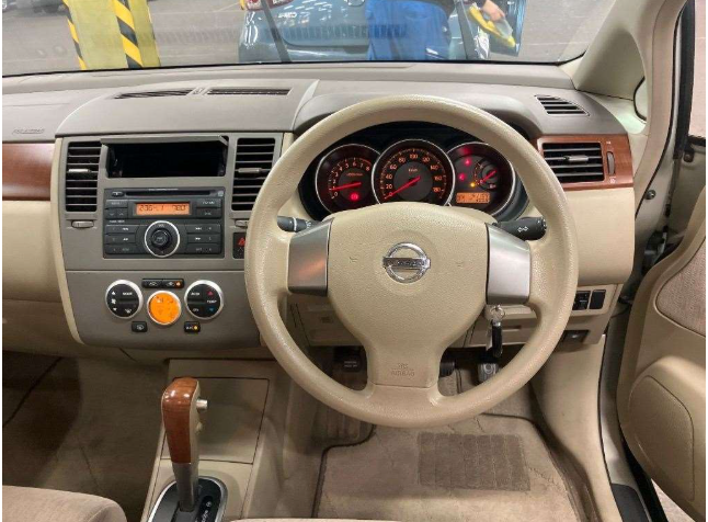 2005 NISSAN TIIDA LATIO