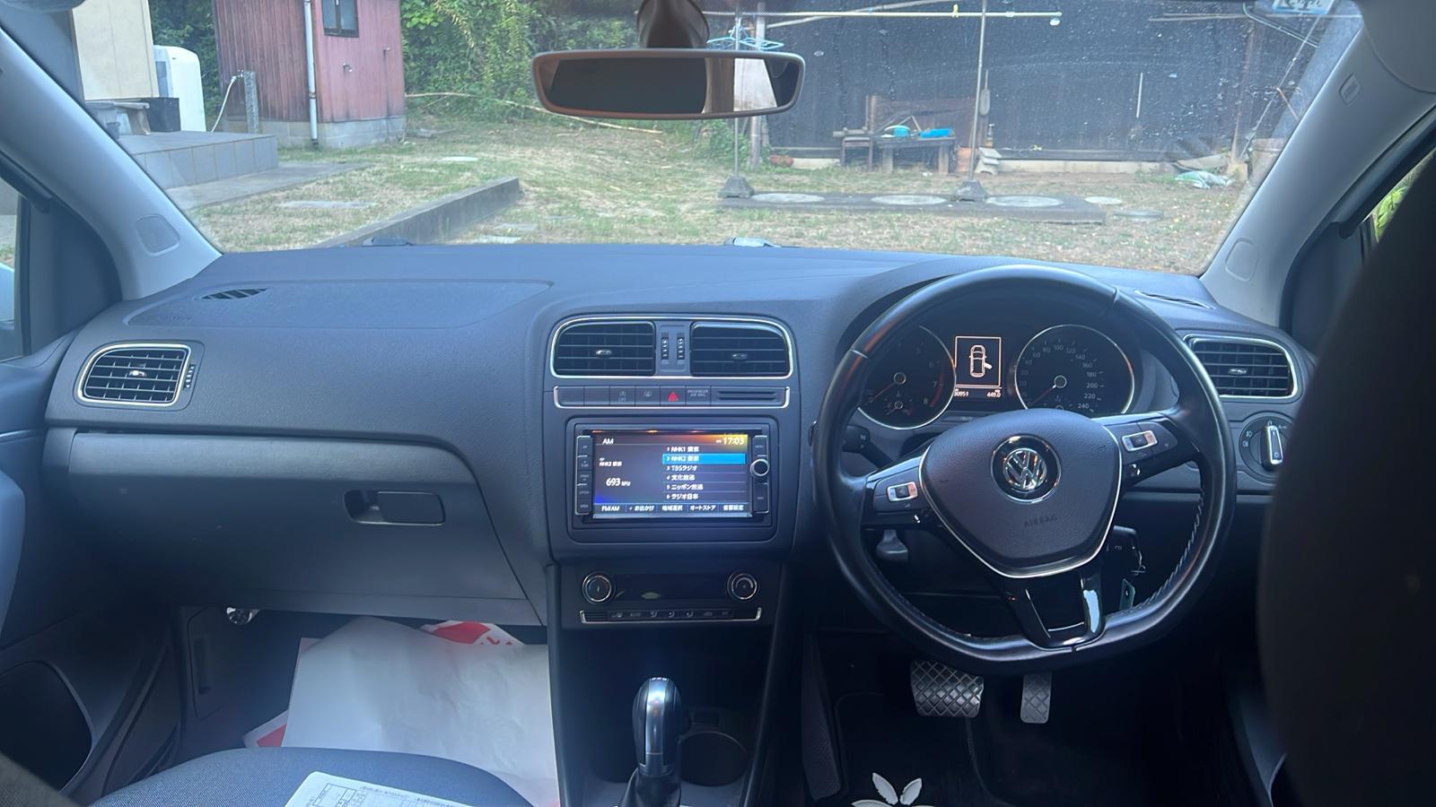 2016 VOLKSWAGEN POLO