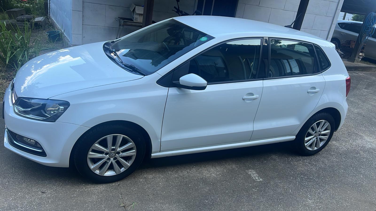 2016 VOLKSWAGEN POLO