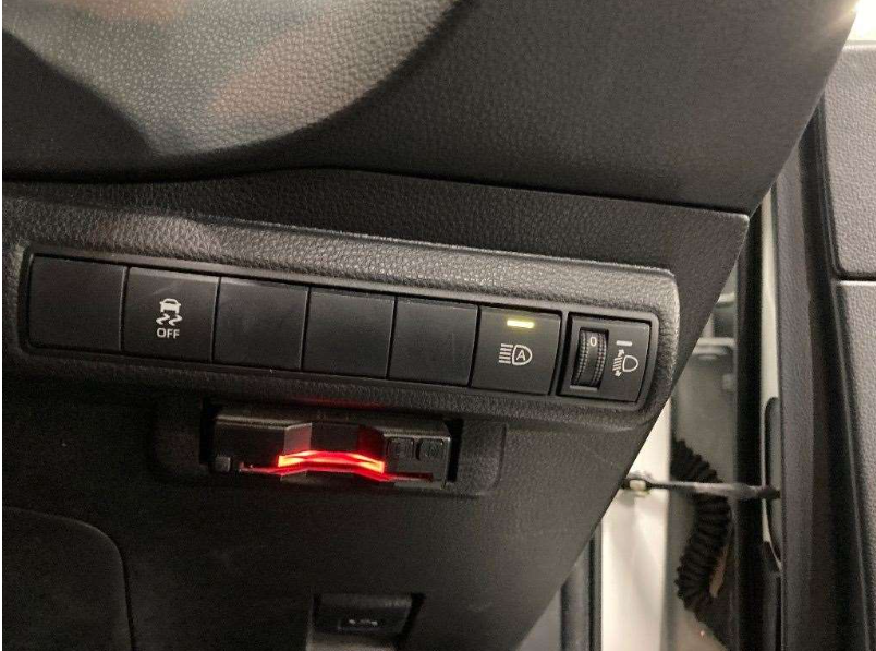 2020 TOYOTA COROLLA TOURING