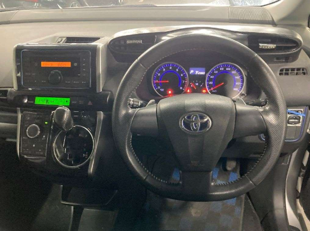 2012 TOYOTA WISH