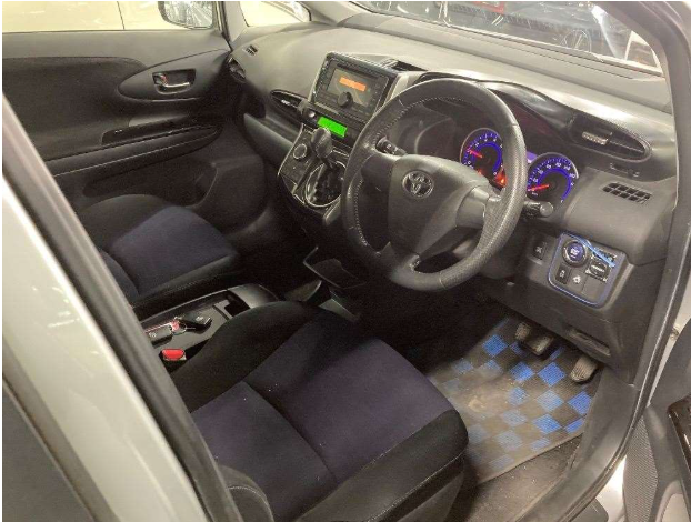 2012 TOYOTA WISH