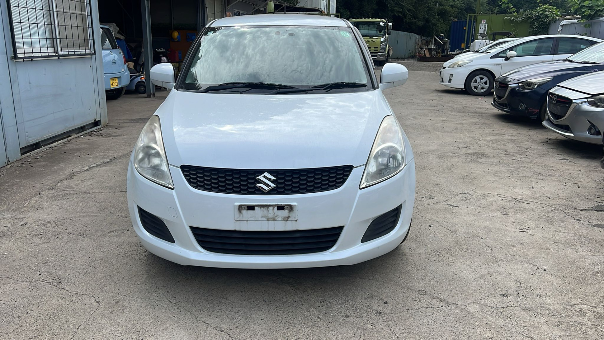 2013 SUZUKI SWIFT
