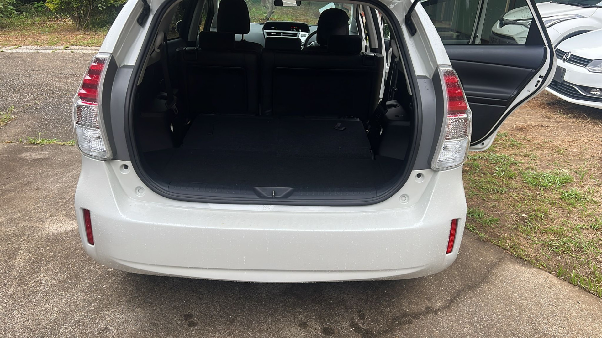 2015 TOYOTA PRIUS ALPHA