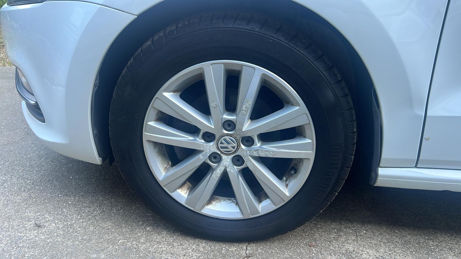 2016 VOLKSWAGEN POLO