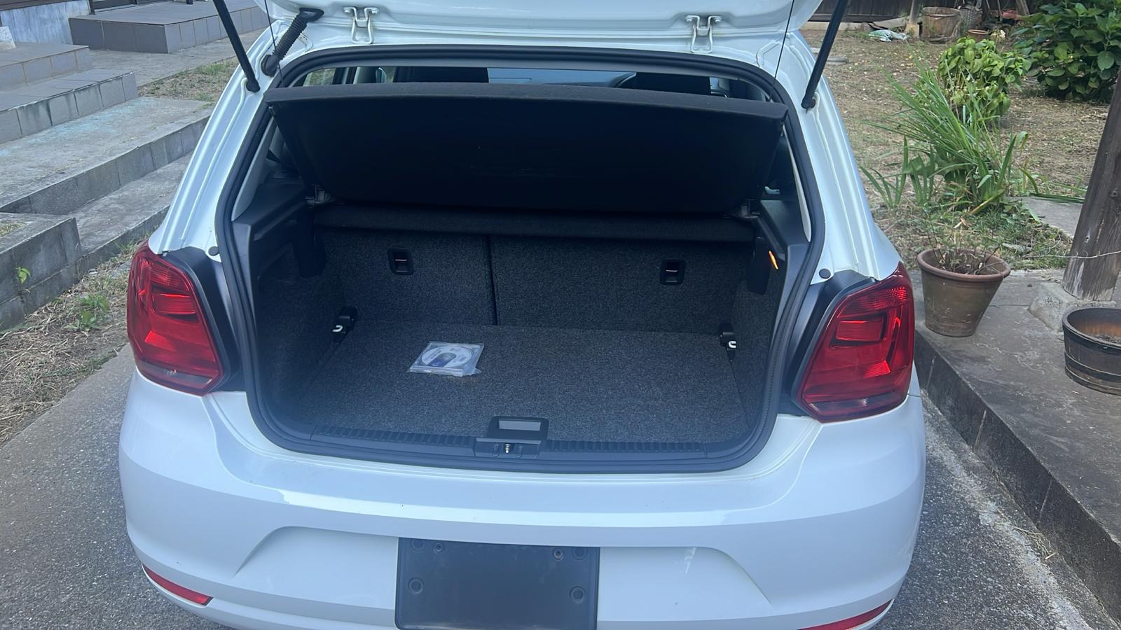 2016 VOLKSWAGEN POLO