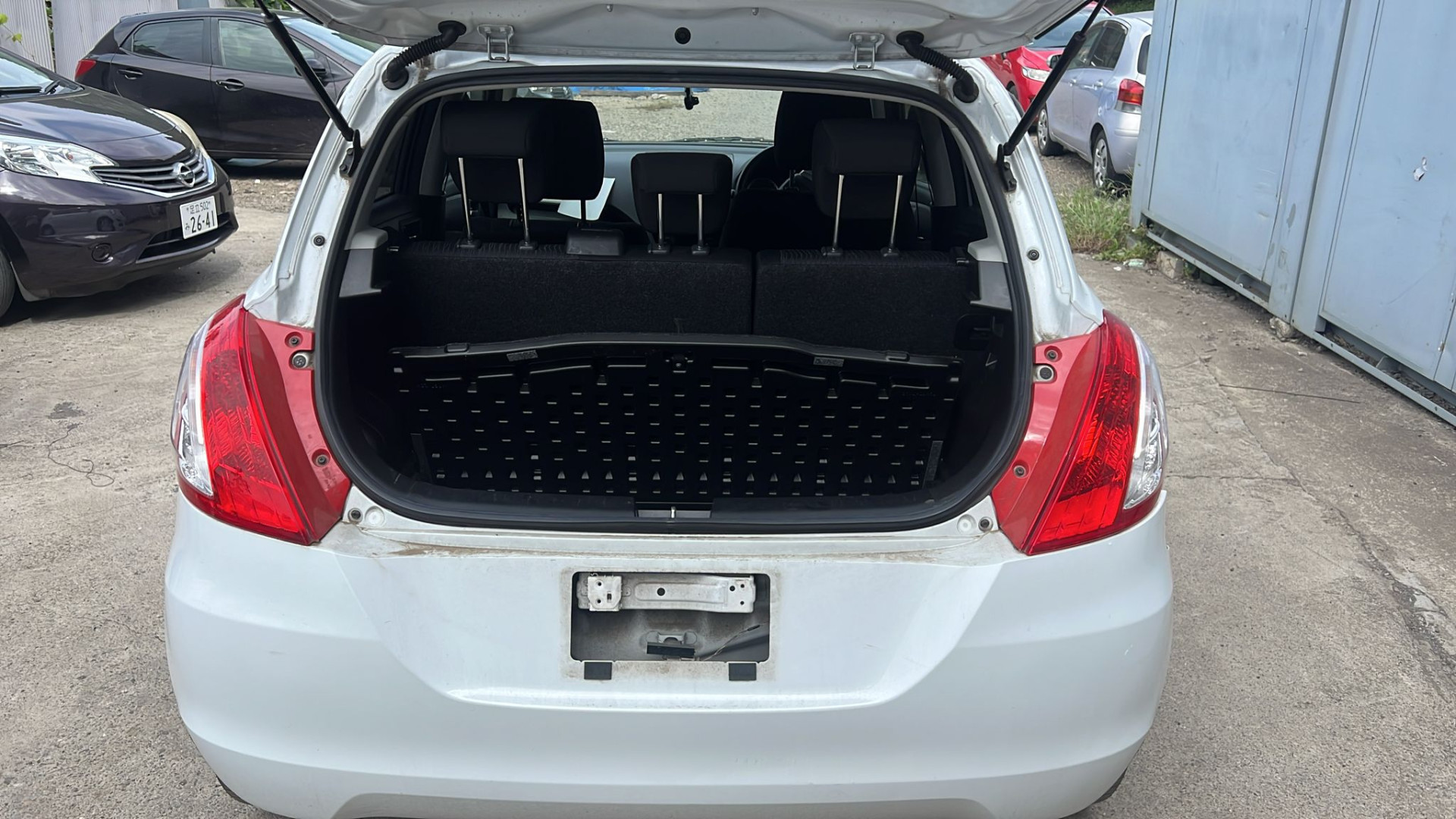 2013 SUZUKI SWIFT