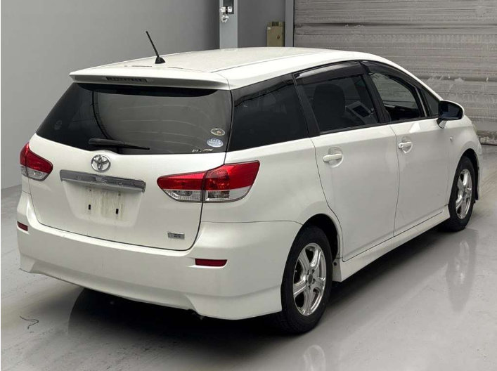 2010 TOYOTA WISH