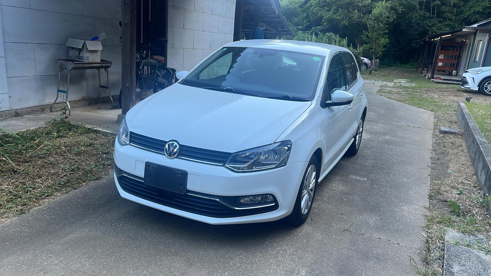 2016 VOLKSWAGEN POLO