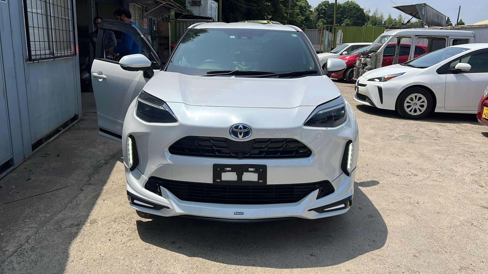 2023 TOYOTA YARIS CROSS