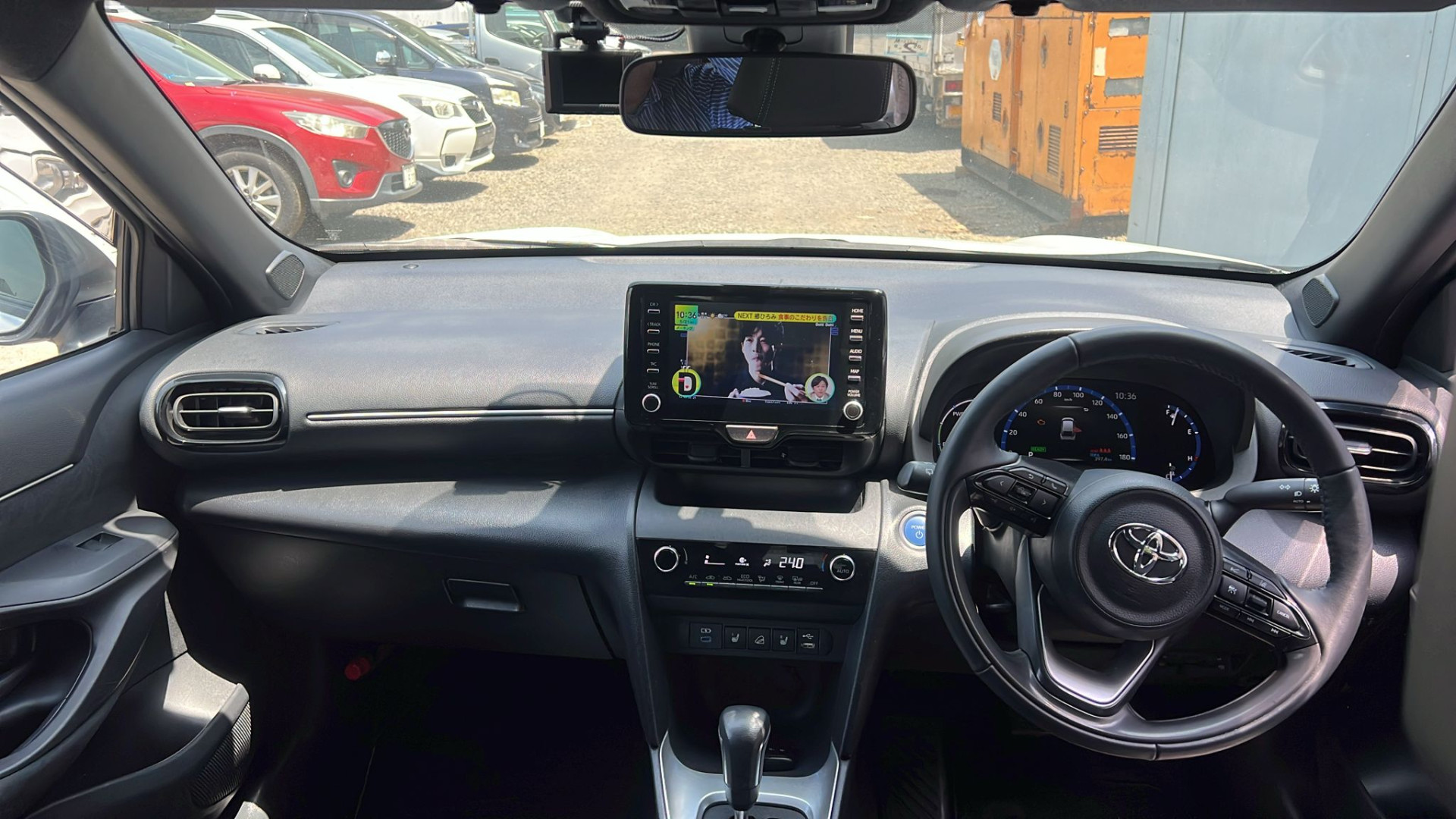 2023 TOYOTA YARIS CROSS