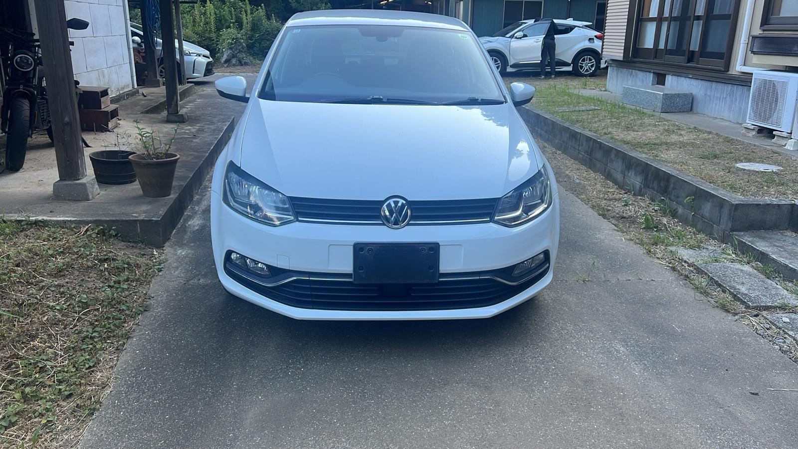 2016 VOLKSWAGEN POLO