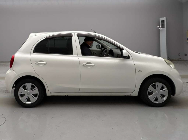 2018 NISSAN MARCH