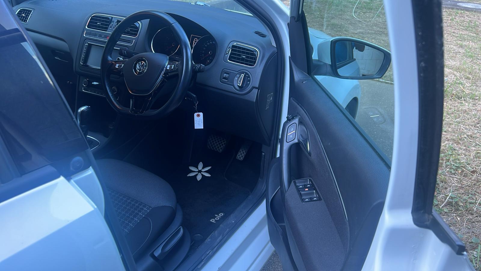 2016 VOLKSWAGEN POLO