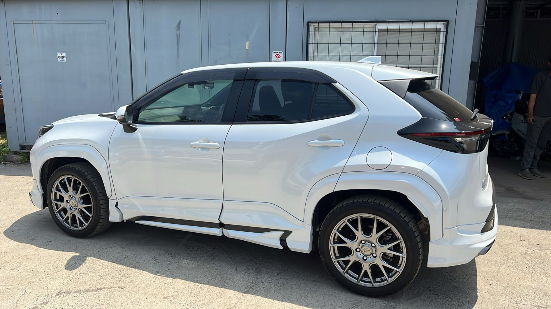 2023 TOYOTA YARIS CROSS