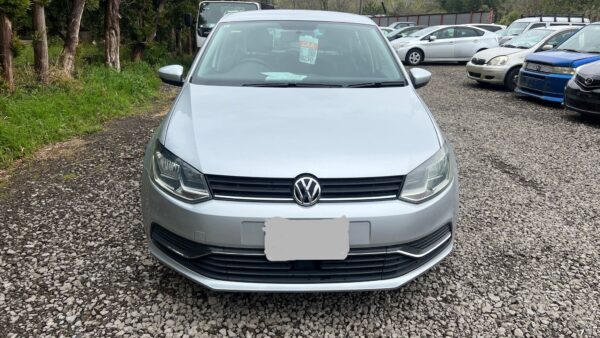 VOLKSWAGEN POLO 2015 (6RCJZ) - Image 2
