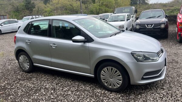 VOLKSWAGEN POLO 2015 (6RCJZ) - Image 3