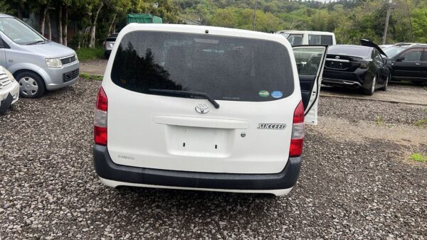TOYOTA SUCCEED 2016 (NCP160) - Image 9