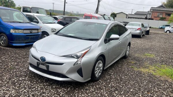 TOYOTA PRIUS HYBRID 2016 (ZVW50)