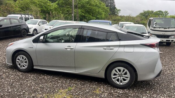 TOYOTA PRIUS HYBRID 2016 (ZVW50) - Image 4