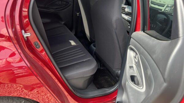 TOYOTA YARIS HV 2023 (MXPH10) - Image 8
