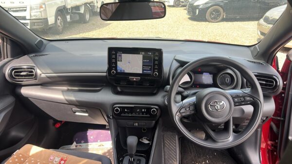TOYOTA YARIS HV 2023 (MXPH10) - Image 5