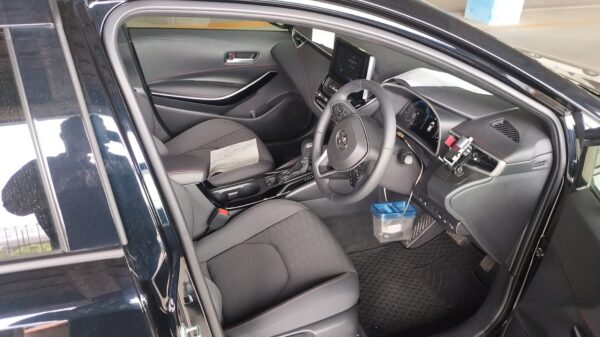TOYOTA COROLLA SPORT 2023 (ZWE219) - Image 6