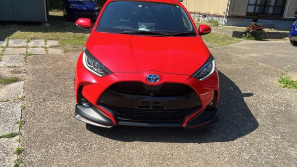 TOYOTA YARIS HV 2023 (MXPH10) - Image 2