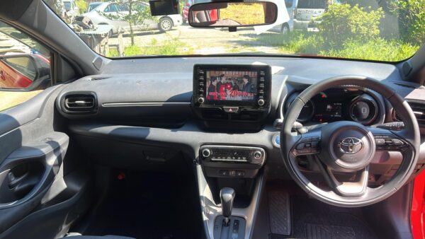 TOYOTA YARIS HV 2023 (MXPH10) - Image 5