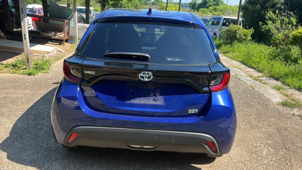 TOYOTA YARIS HV 2022 (MXPH10) - Image 9
