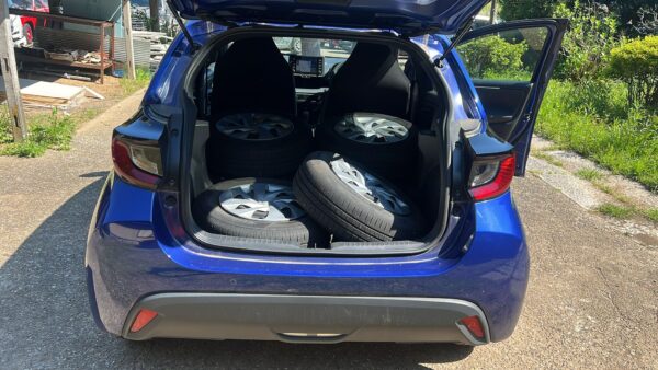 TOYOTA YARIS HV 2022 (MXPH10) - Image 8
