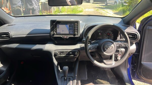 TOYOTA YARIS HV 2022 (MXPH10) - Image 5