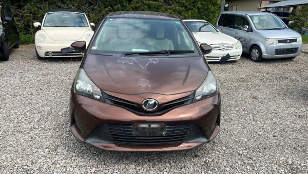 TOYOTA VITZ 2015 (KSP130) - Image 2